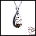 Flamboez - Pendentif en argent, rubis naturel et châtaignier - Silver, natural rubis and chestnut wood pendant